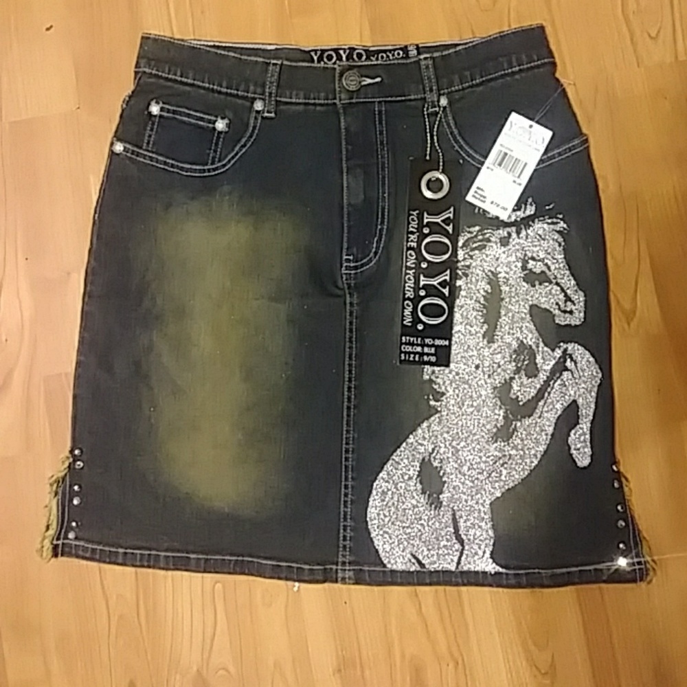 New With Tags Womens Jean Skirt Sz 5 Glitter Horse Animal print YOYO b6